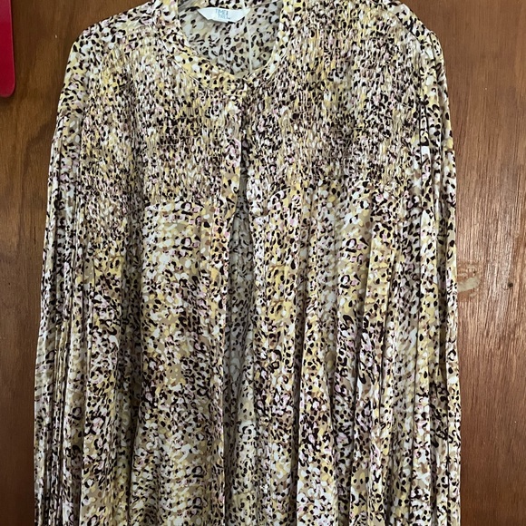 Women top - Picture 1 of 6